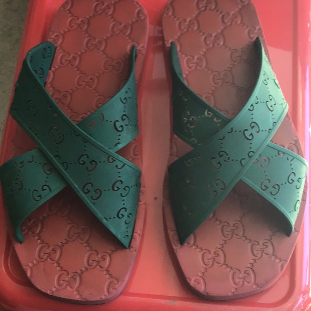 I have a pair of Gucci sandals size 8